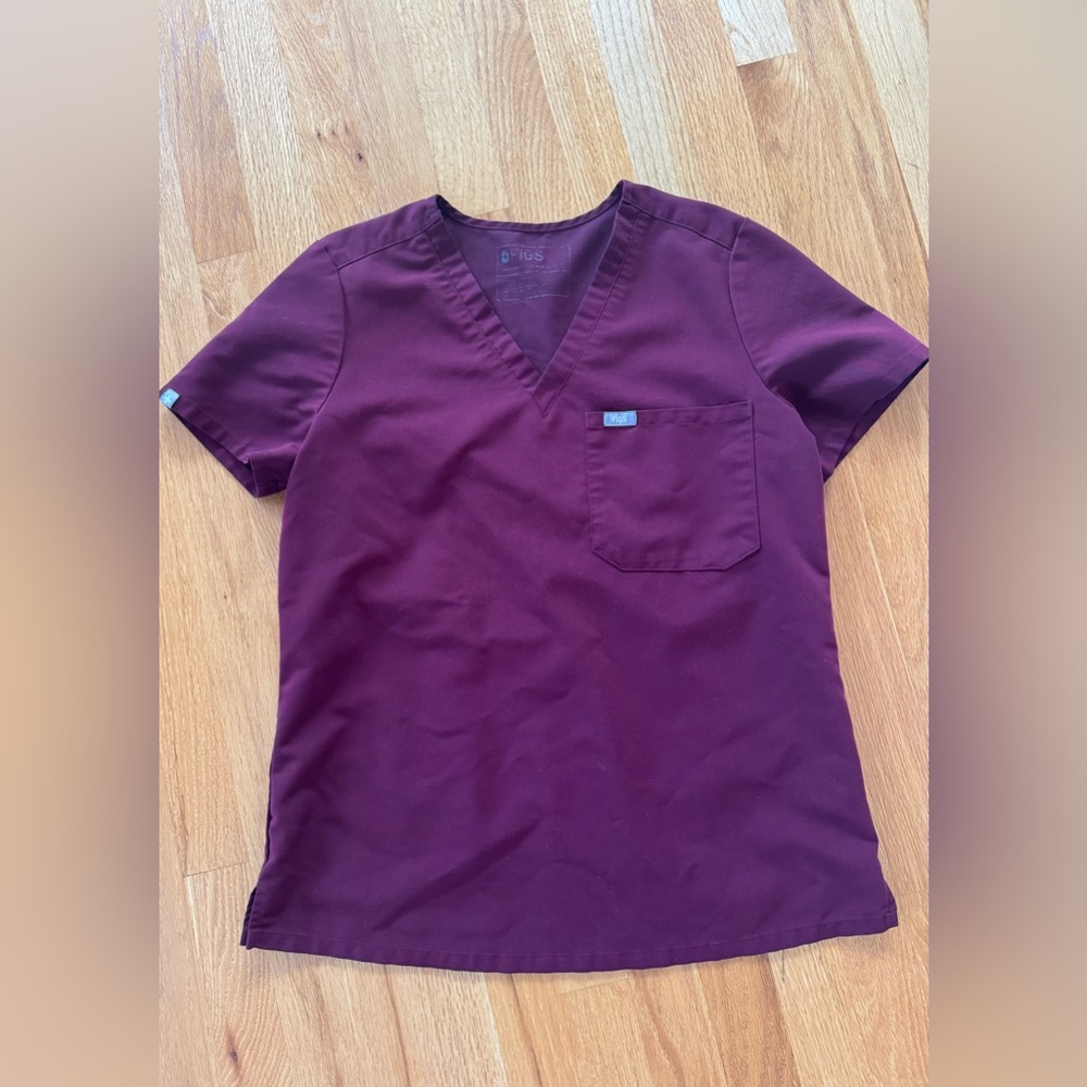 Figs Women's scrub top in Burgundy